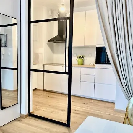 Apartament 2 Rooms, Near Merto I Park * Varšava